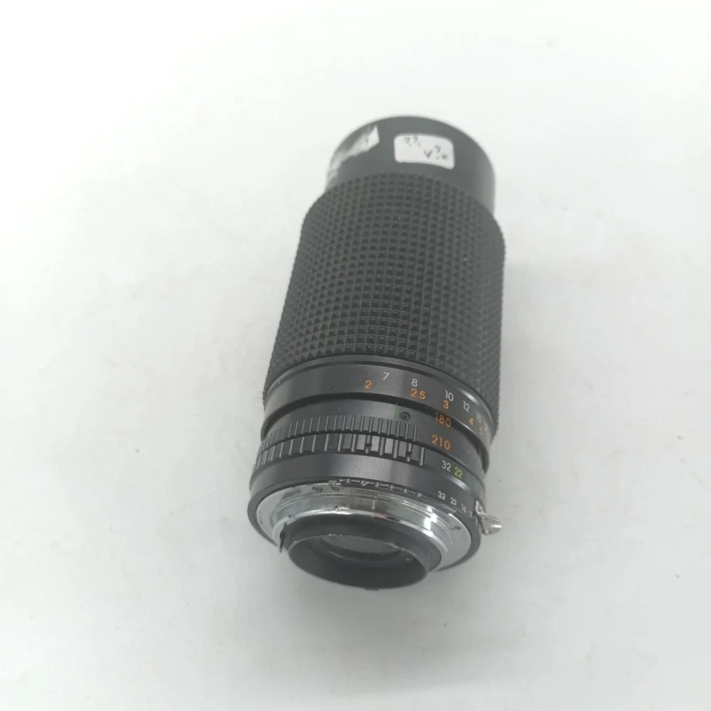 Auto Zoom 70-210mm f4.0 Multi Coated Telephoto Lens Nikon AI Mount R35